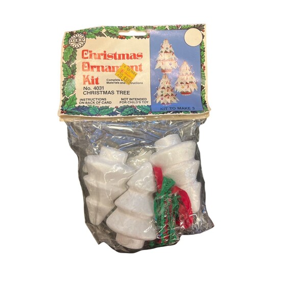 Vintage Walco Holiday White Christmas Tree Sequin Bead Ornament Kit #4031 - Picture 1 of 1